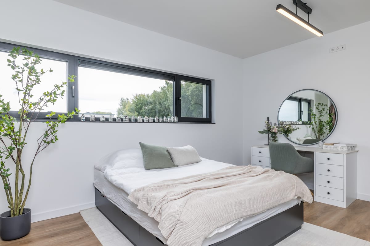 Bedroom with dressing table